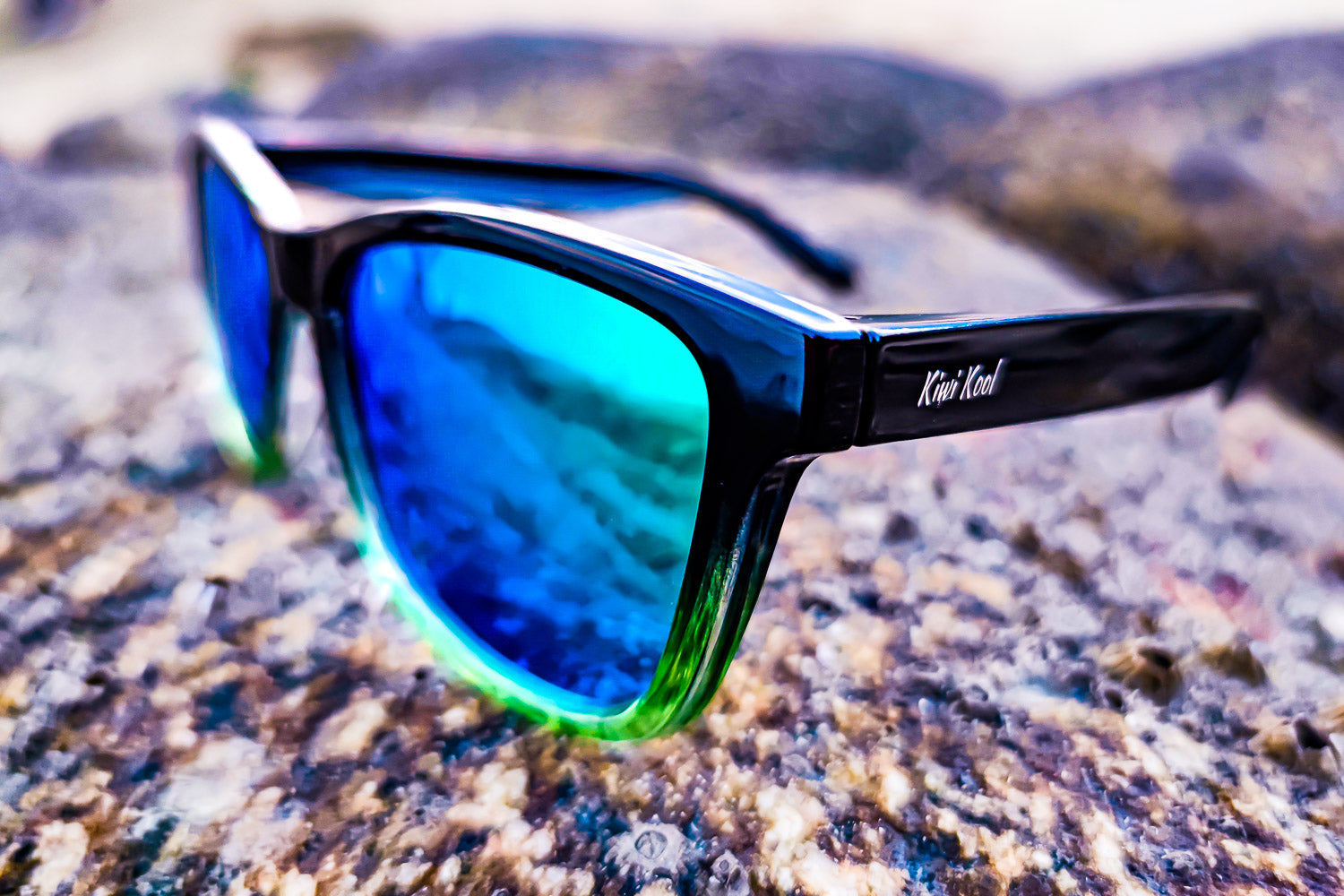 Bahama Polarized Green Mirror Lens Sunglasses Blue Lens