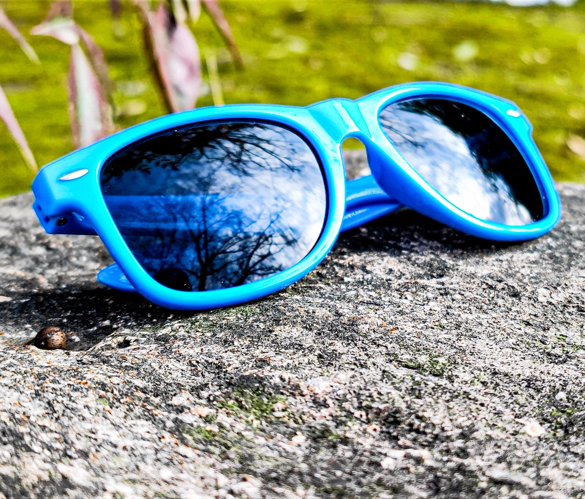 "Chicago" Retro Classic 80s 90s Sunglasses (Blue & Multiple Colors)